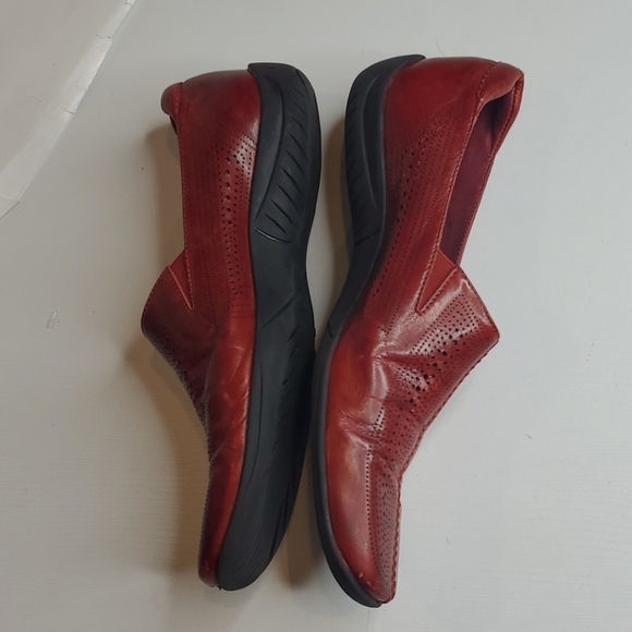 Walking Cradles Elites Red Leather Loafers Narrow 7 - Picture 4 of 14